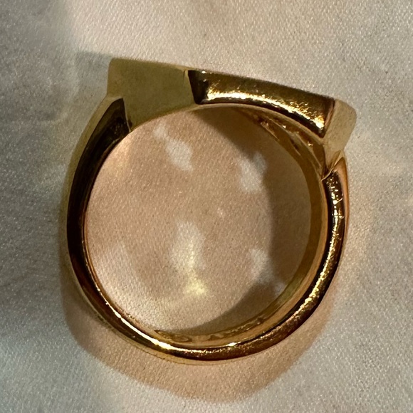 Tory Burch Ring - Picture 3 of 3